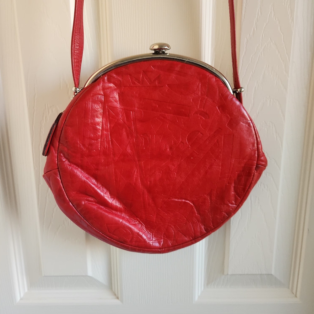 Vintage Cherry Red Lock Closure Hand Bag Genuine Leather Purse - Picture 2 of 8